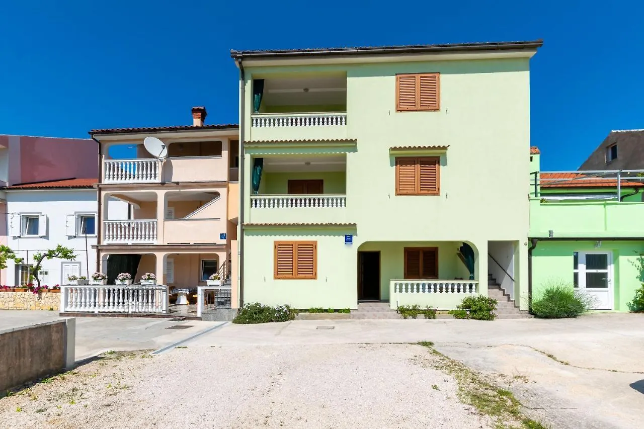 Apartments Mario Lopar
