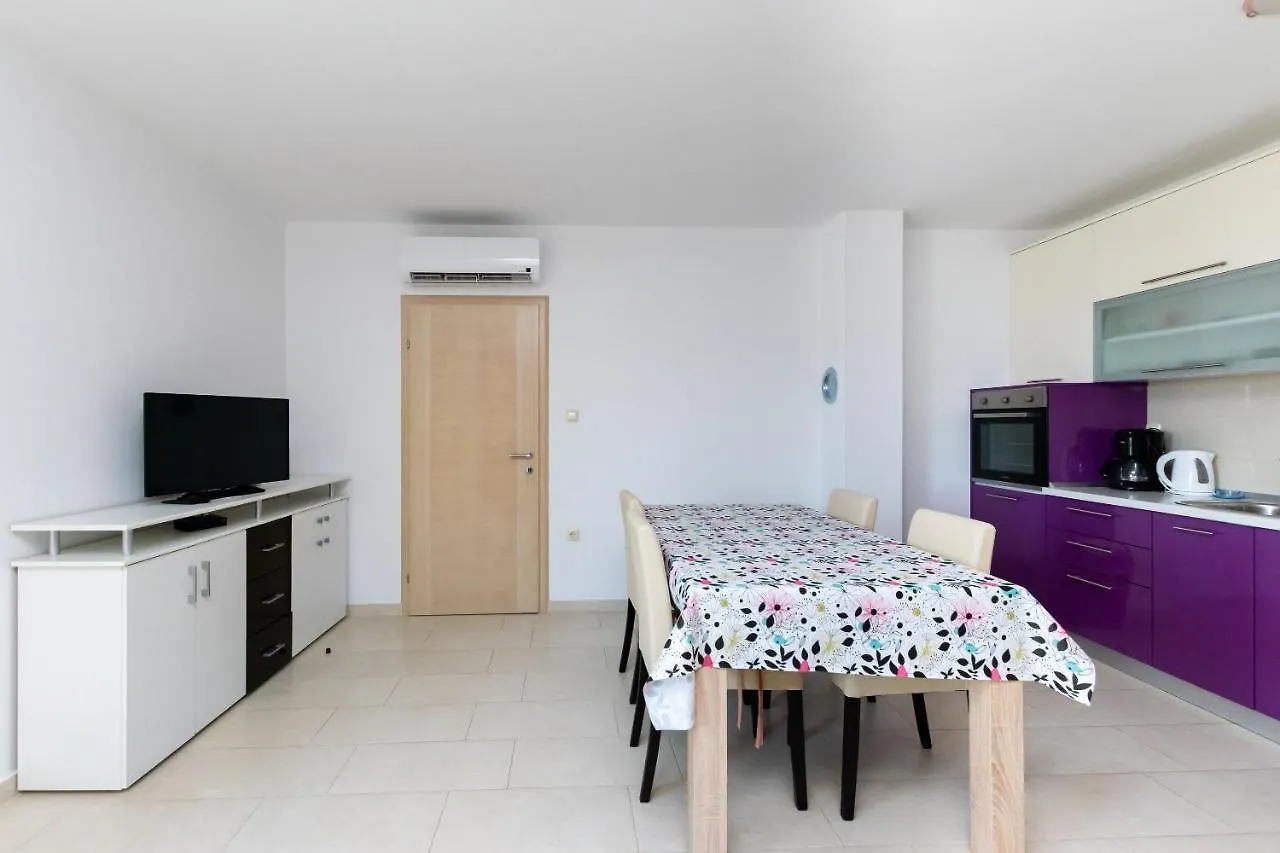 Apartments Mario Lopar