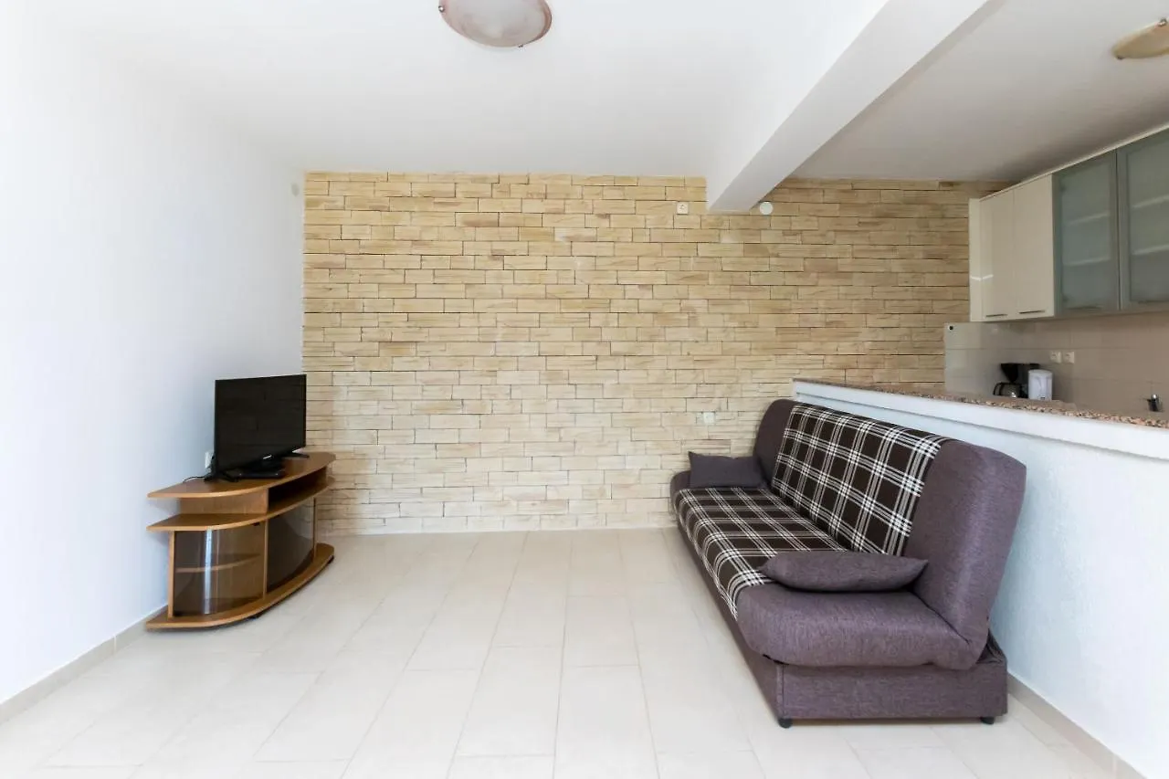 Apartments Mario Lopar