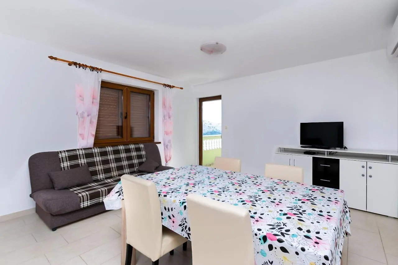 Apartments Mario Lopar 0*,